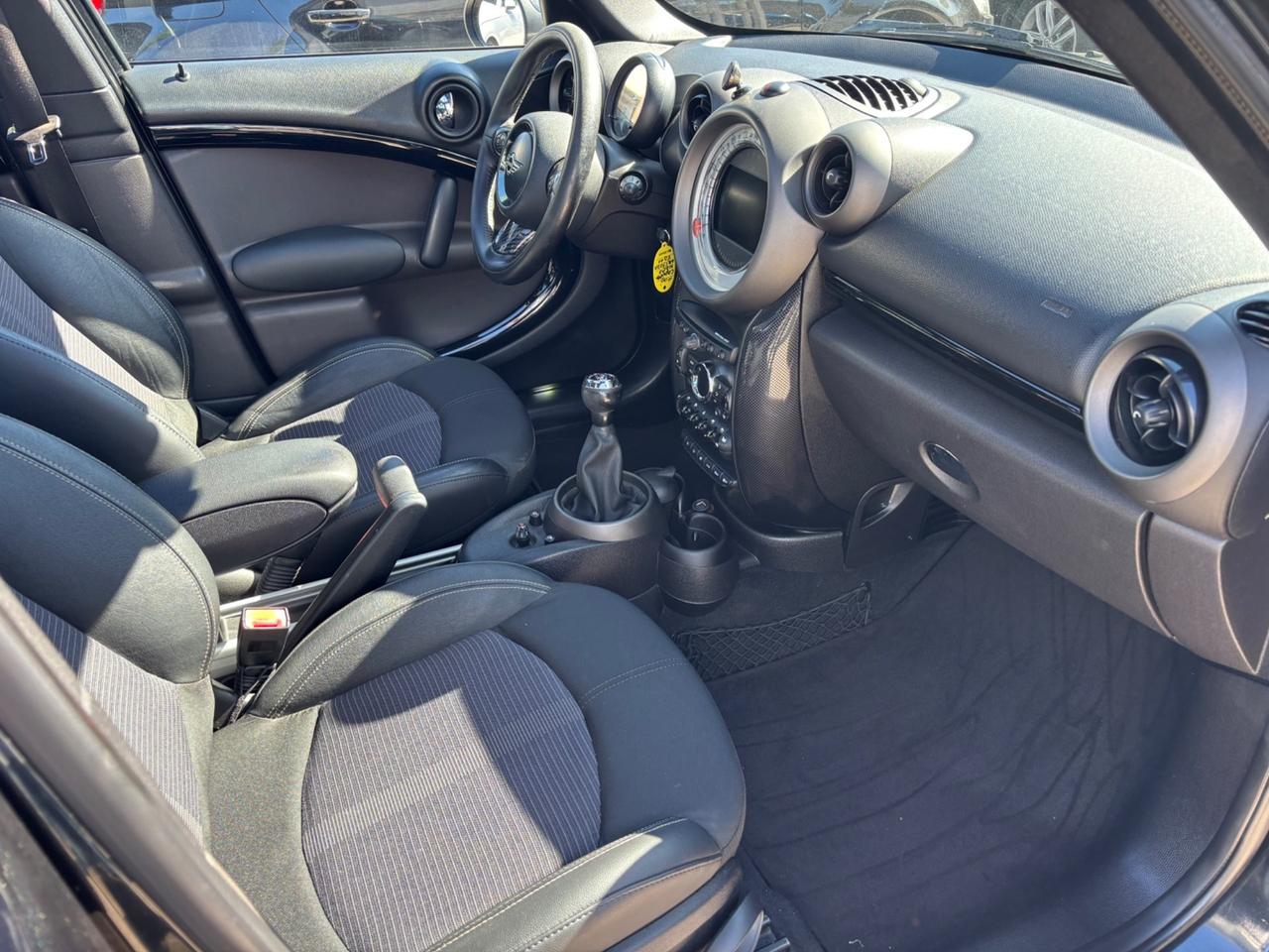 MINI COOPER D COUNTRYMAN ALL 4 TETTO APRIBILE