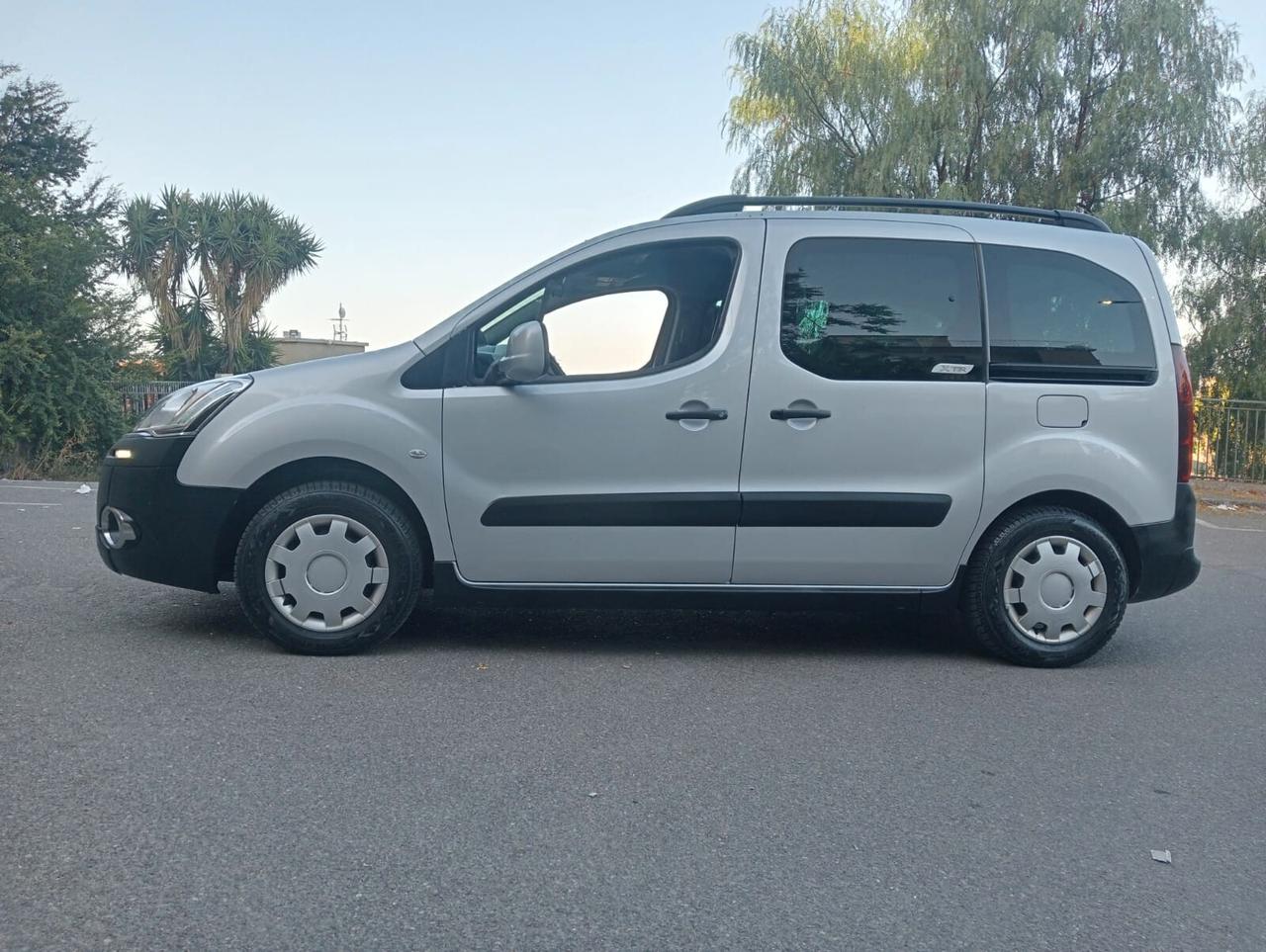 Citroen Berlingo ribassato rampa disabili