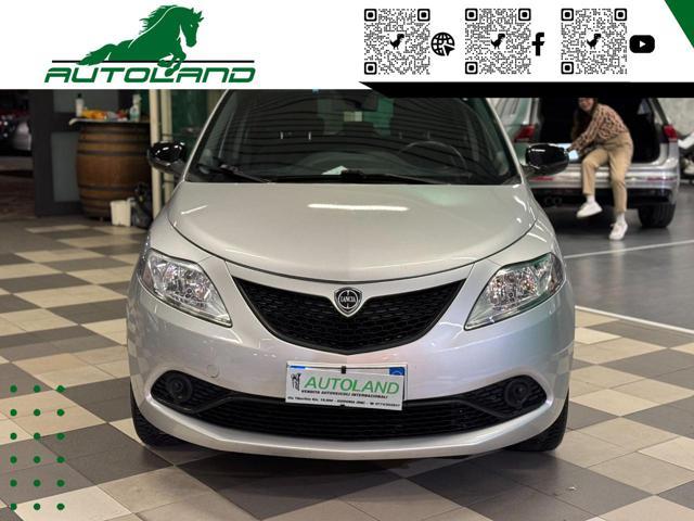 LANCIA Ypsilon 1.2 69 CV 5 porte Gold*neopatent*