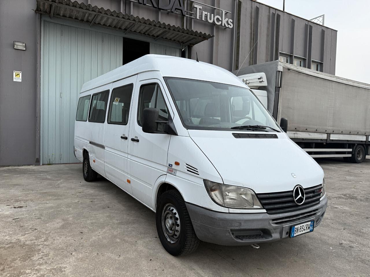 Mercedes-Benz Sprinter 311 CDI/8 POSTI/PULLMINO/PEDANA PER DISABILI/2001