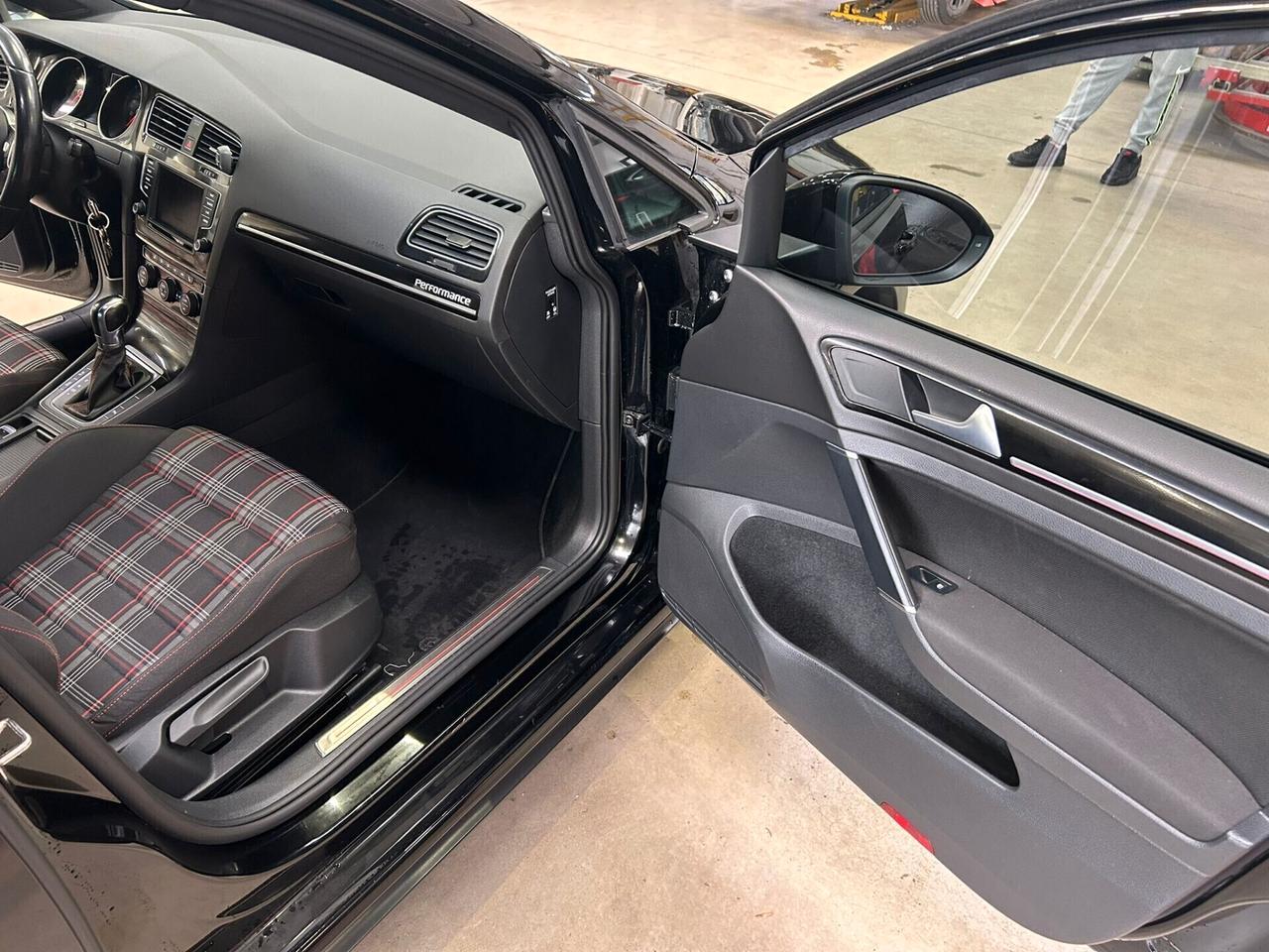 Volkswagen Golf GTI Performance 2.0 TSI 119000 km pari al nuovo