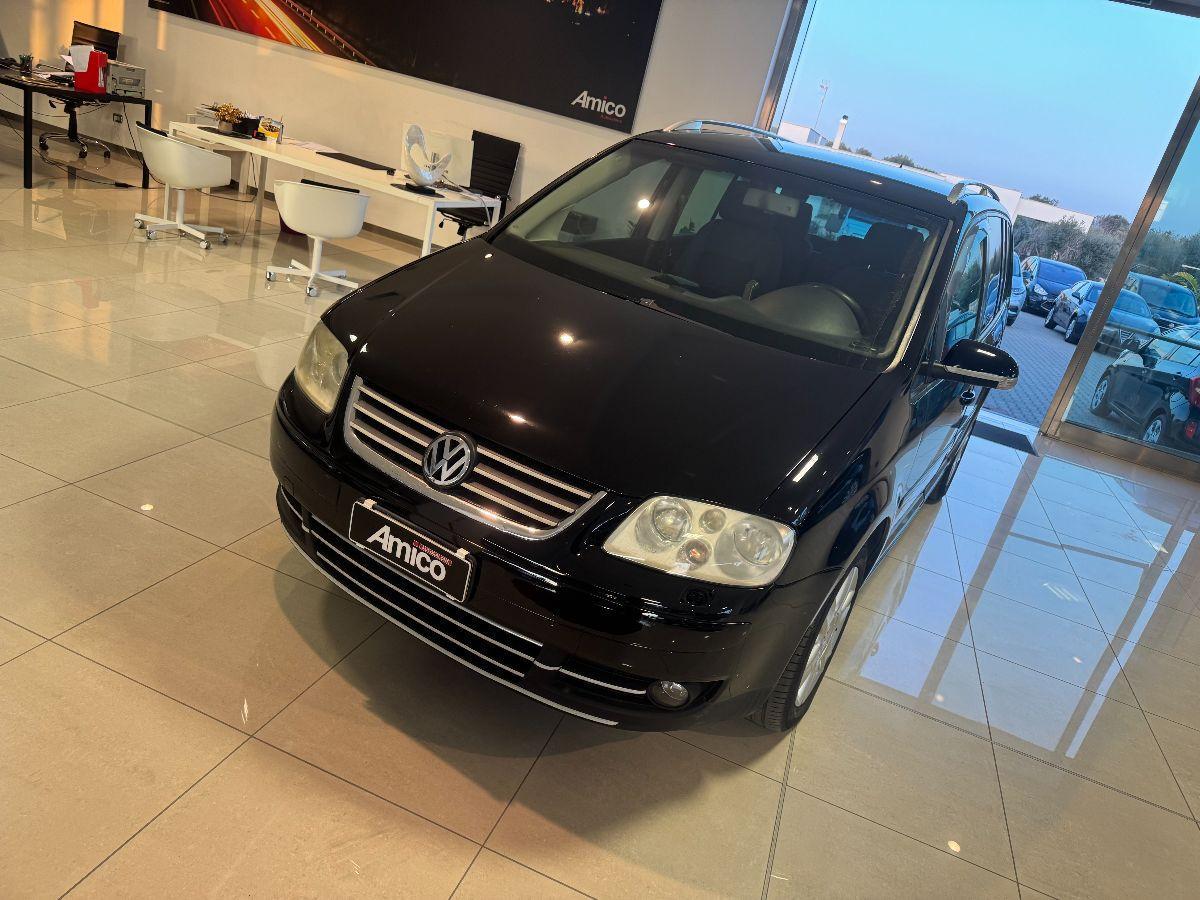 VOLKSWAGEN Touran TDI DSG 7 Posti