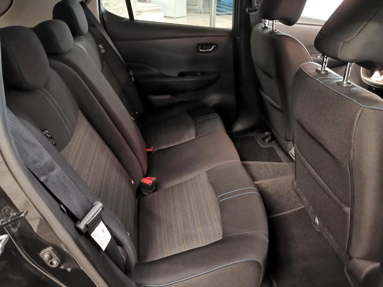 Nissan Leaf N-Connecta 40 kWh 06/2021