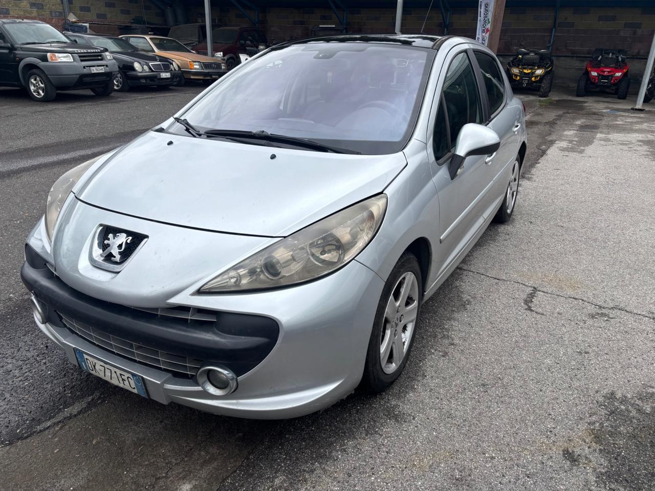 Peugeot 207 1.6 HDi 110CV 5p. XS