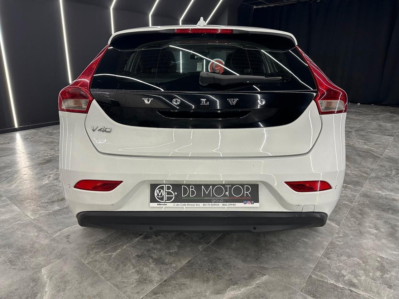 Volvo V40 V40 II 2012 1.6 d2 R-design Momentum