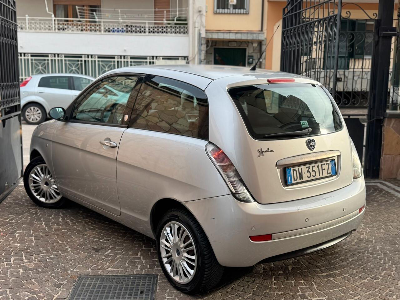 Lancia Ypsilon 1.4 Platino Ecochic GPL