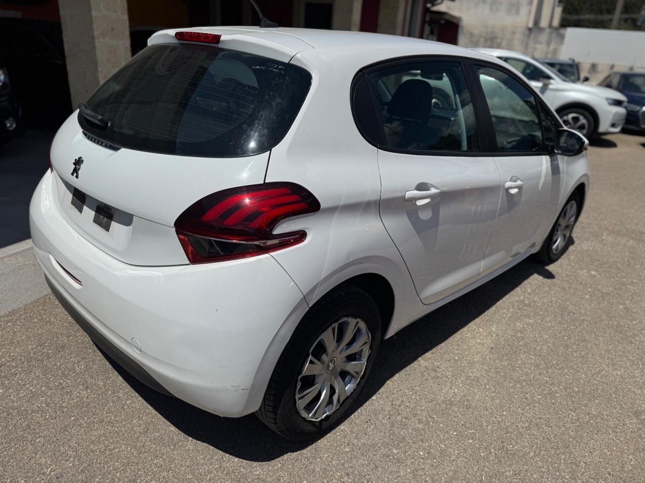 Peugeot 208 BlueHDi 100 S&S 5 porte Active navigaz