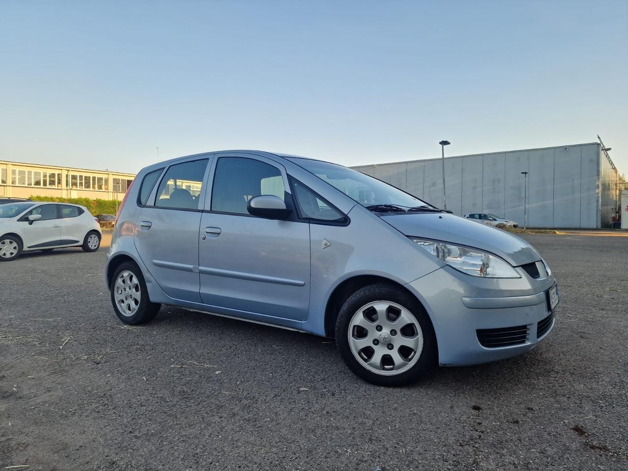 Mitsubishi Colt 1.3 16V 5p. Sportychrome