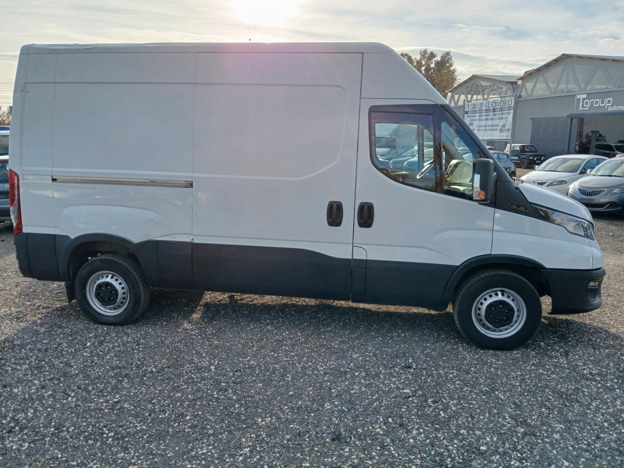 Iveco Daily 35 H2 2.3 TM PN Cabinato