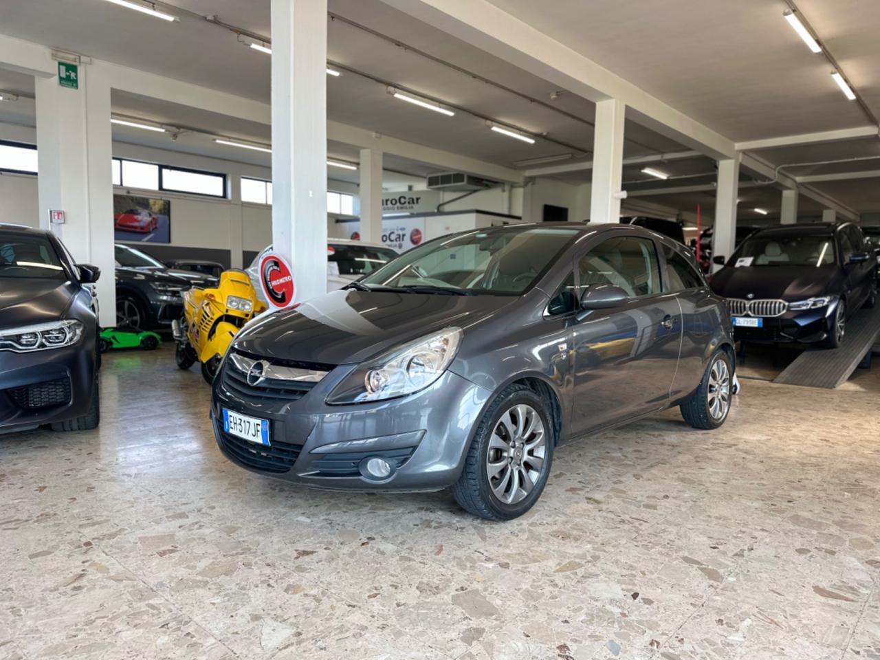 Opel Corsa 1.2 3 porte Club 06/2011 Euro 5