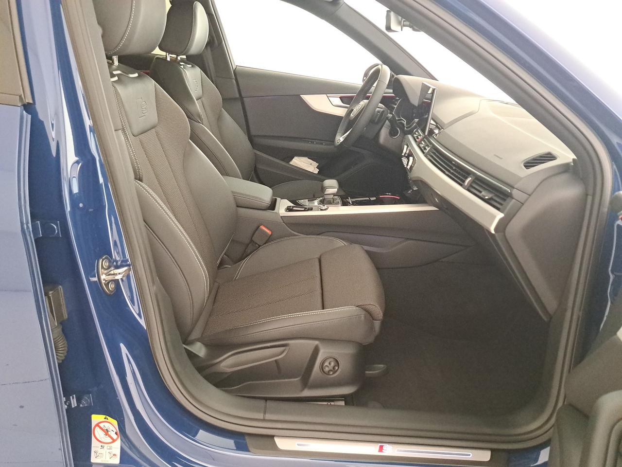 Audi A4 avant 40 2.0 tdi mhev s line edition 204cv s-tronic