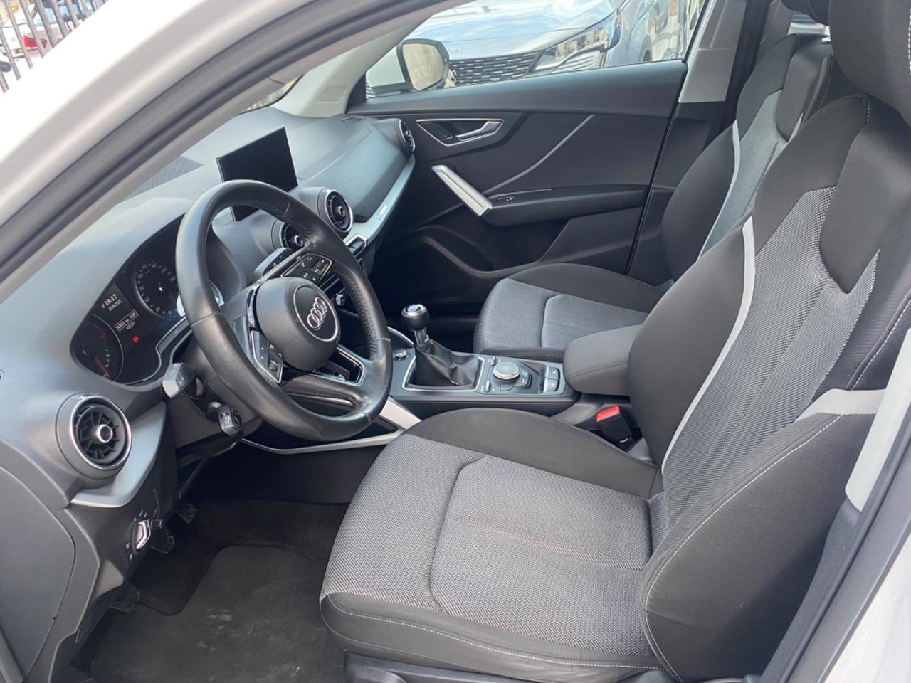 Audi Q2 30 TDI Identity Black