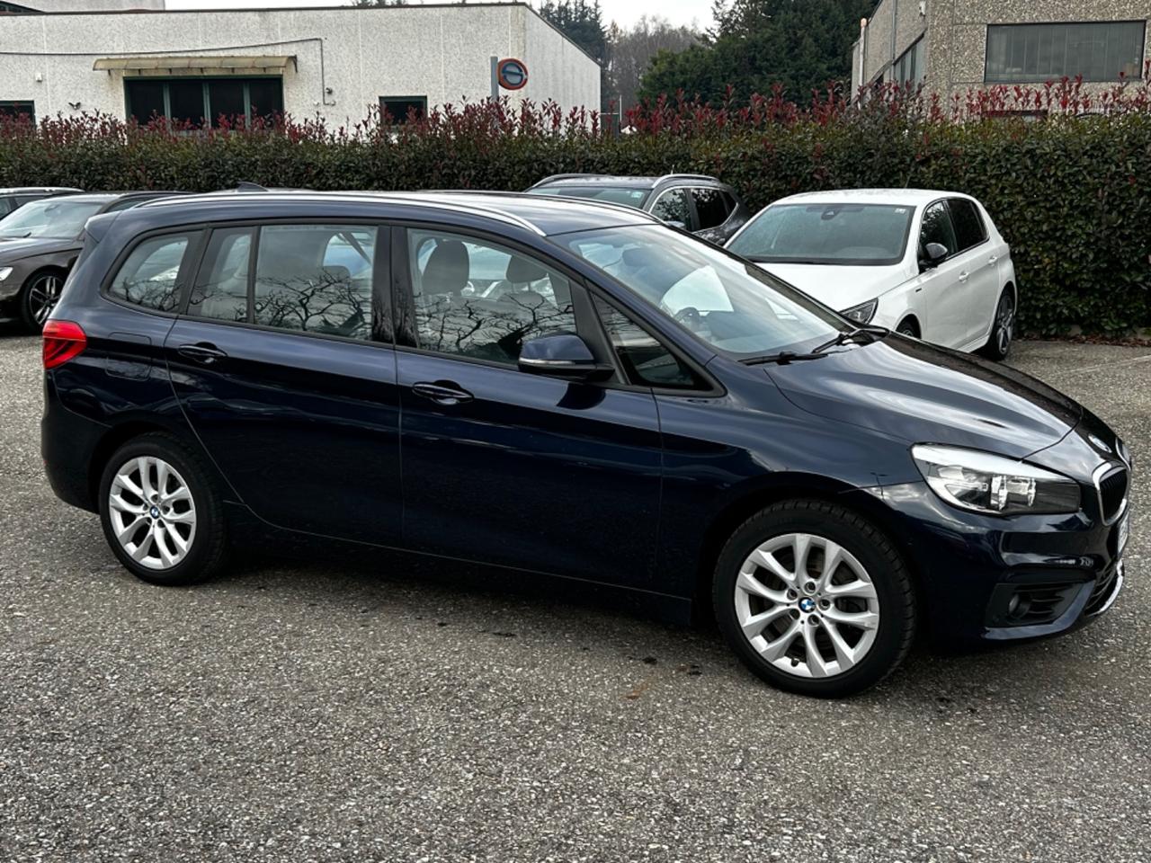 Bmw 220d xDrive Gran Tourer Advantage *AUTOM*7 POSTI*TELECAMERE*