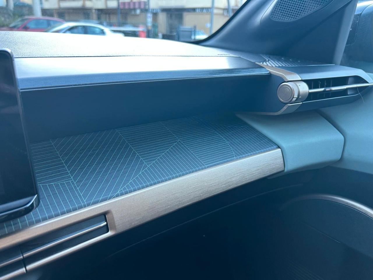 Lancia Ypsilon Hybrid e-DCT LX