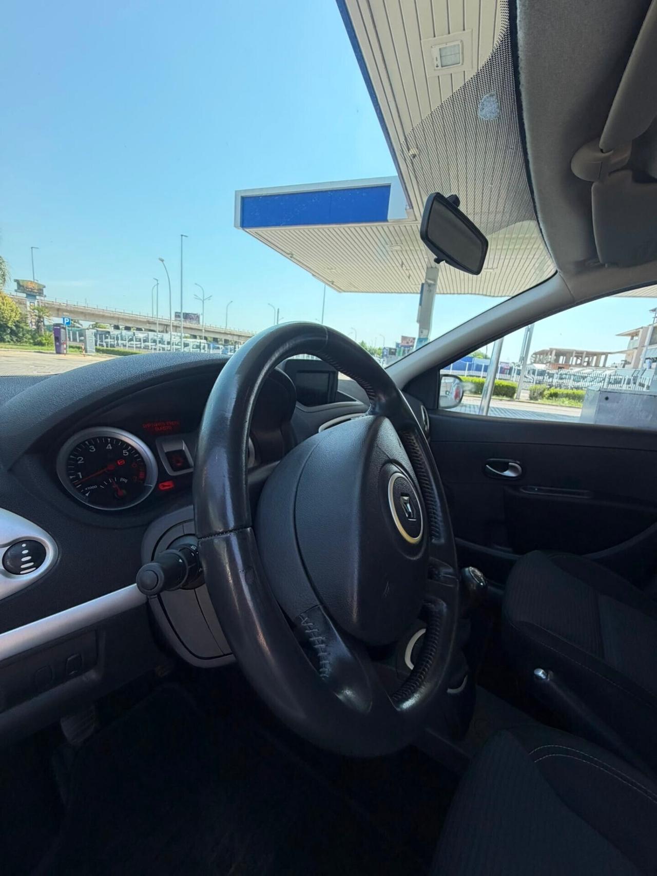 Renault Clio 1.2 16V 5 porte Dynamique