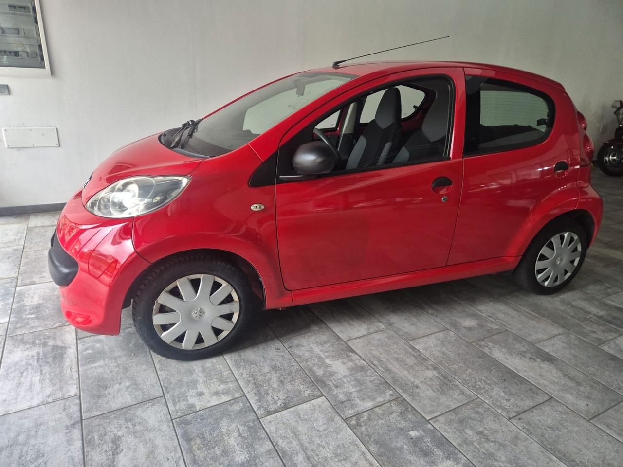Peugeot 107 1.0 68CV 5p. Urban Move