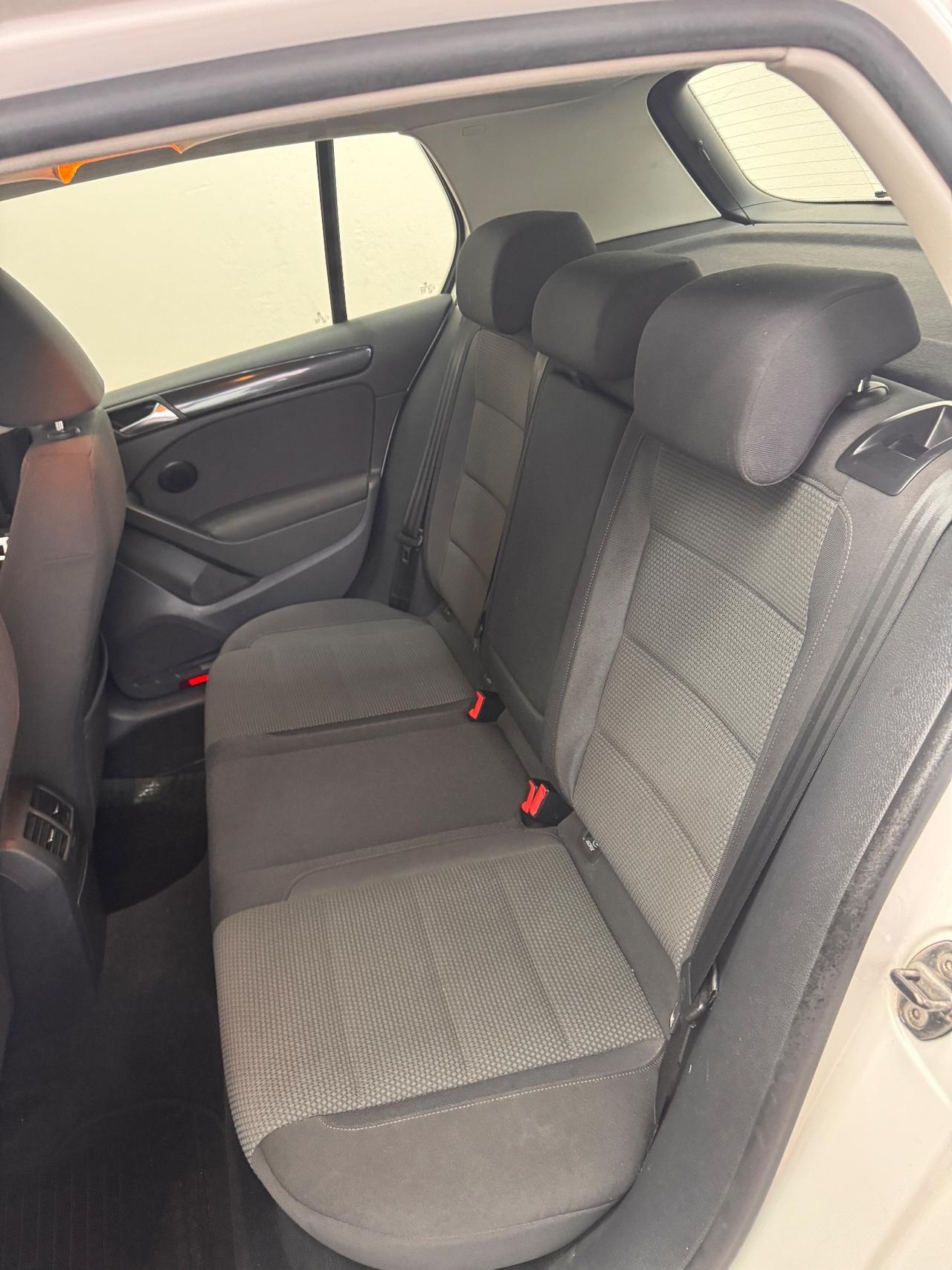 Volkswagen Golf 1.6 TDI DPF 5p. 2012