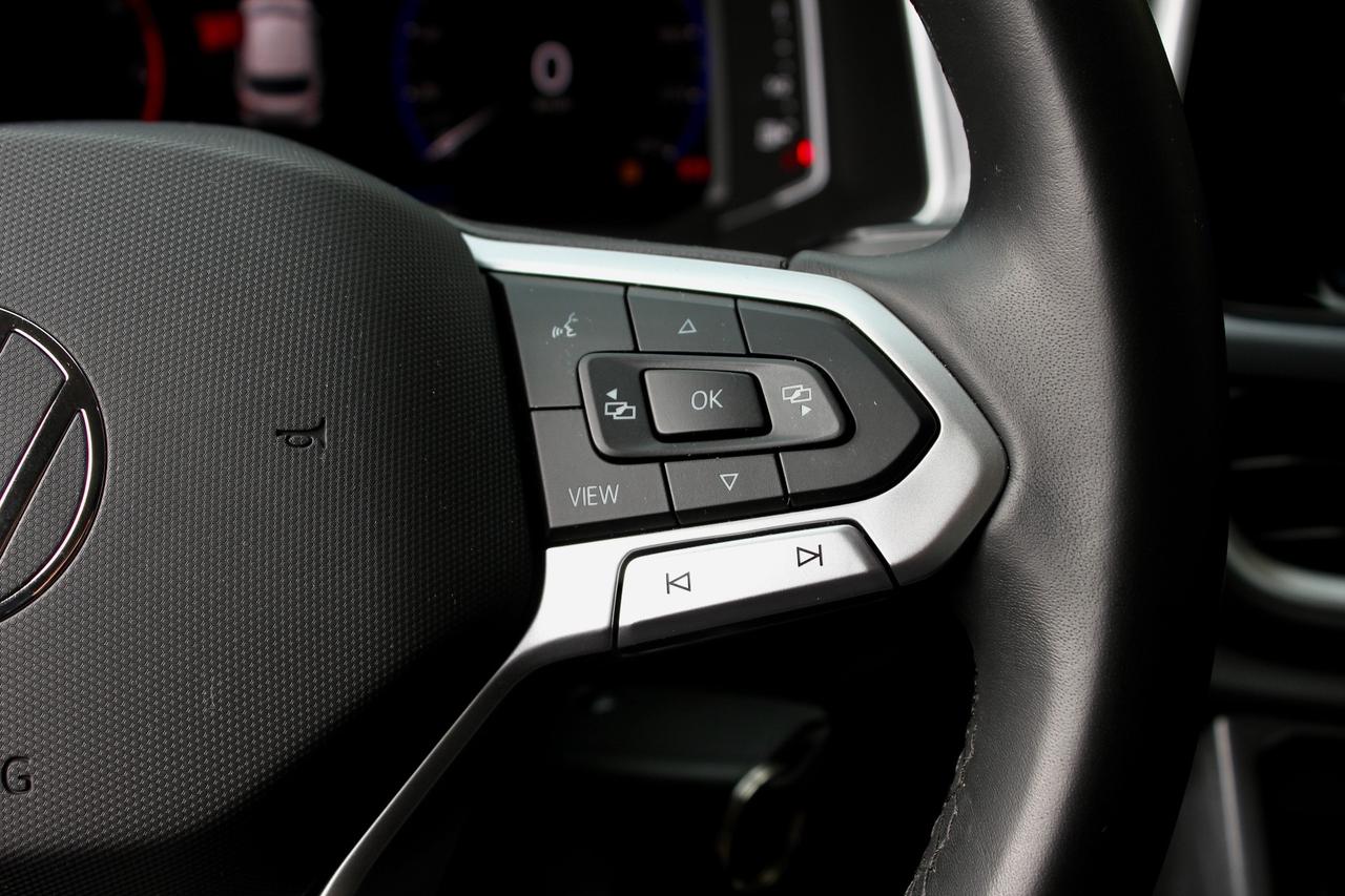 Volkswagen T-Roc 1.0 TSI Style FARI LED PERFORMANCE SENSORI