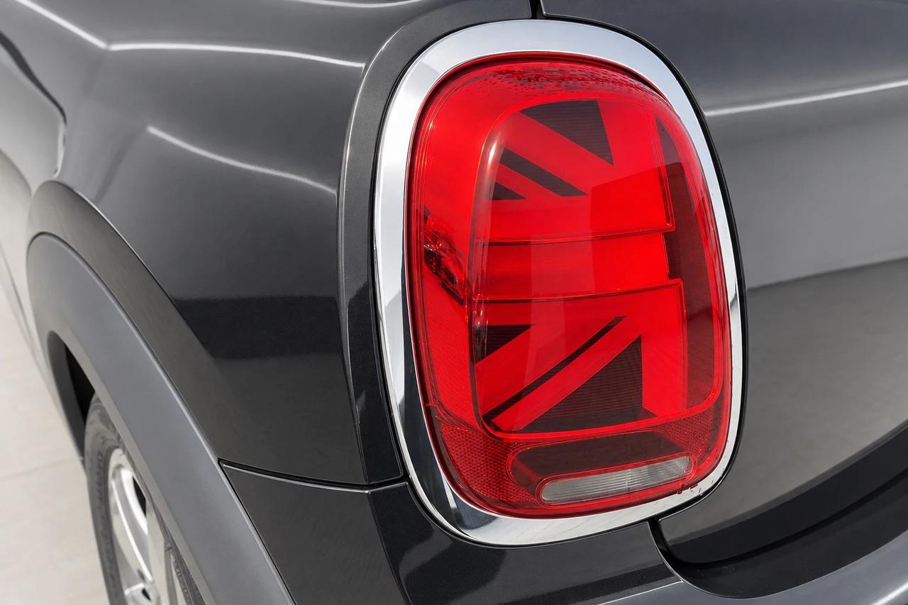 Mini Cooper 3p 1.5 Cooper Essential Premium Mid Package