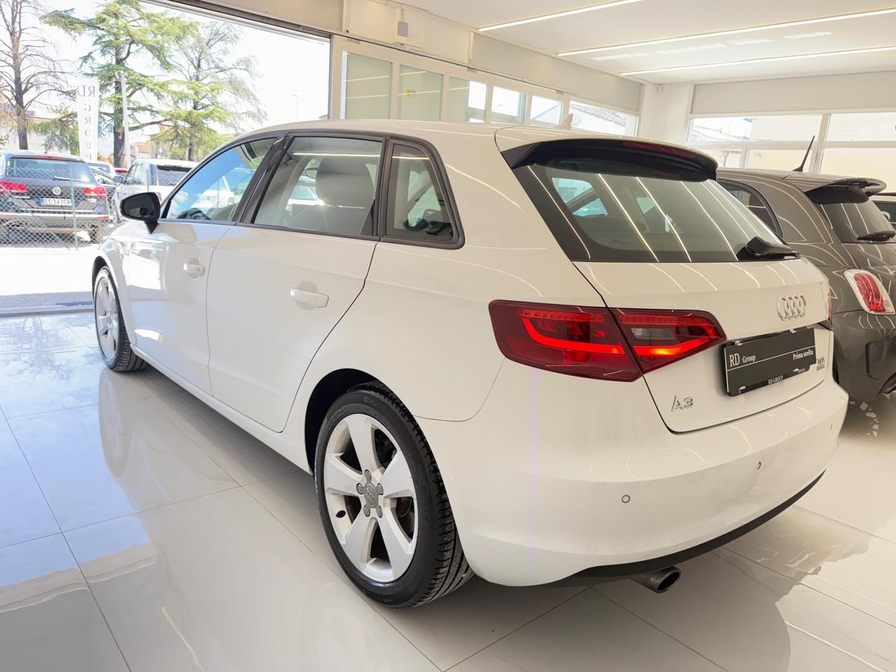 A3 Sportback 1.6 tdi Ambiente 105 cv okneopatentati
