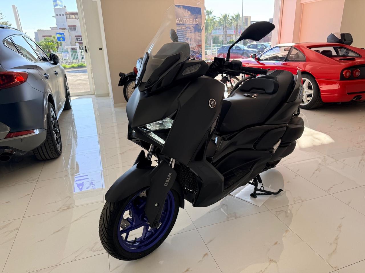 Yamaha X-Max 300