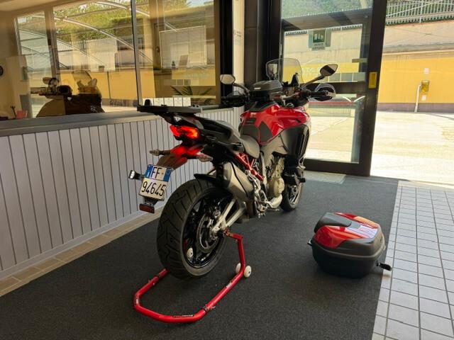 Ducati Multistrada V4s Travel & Radar SOLO 4.000 KM