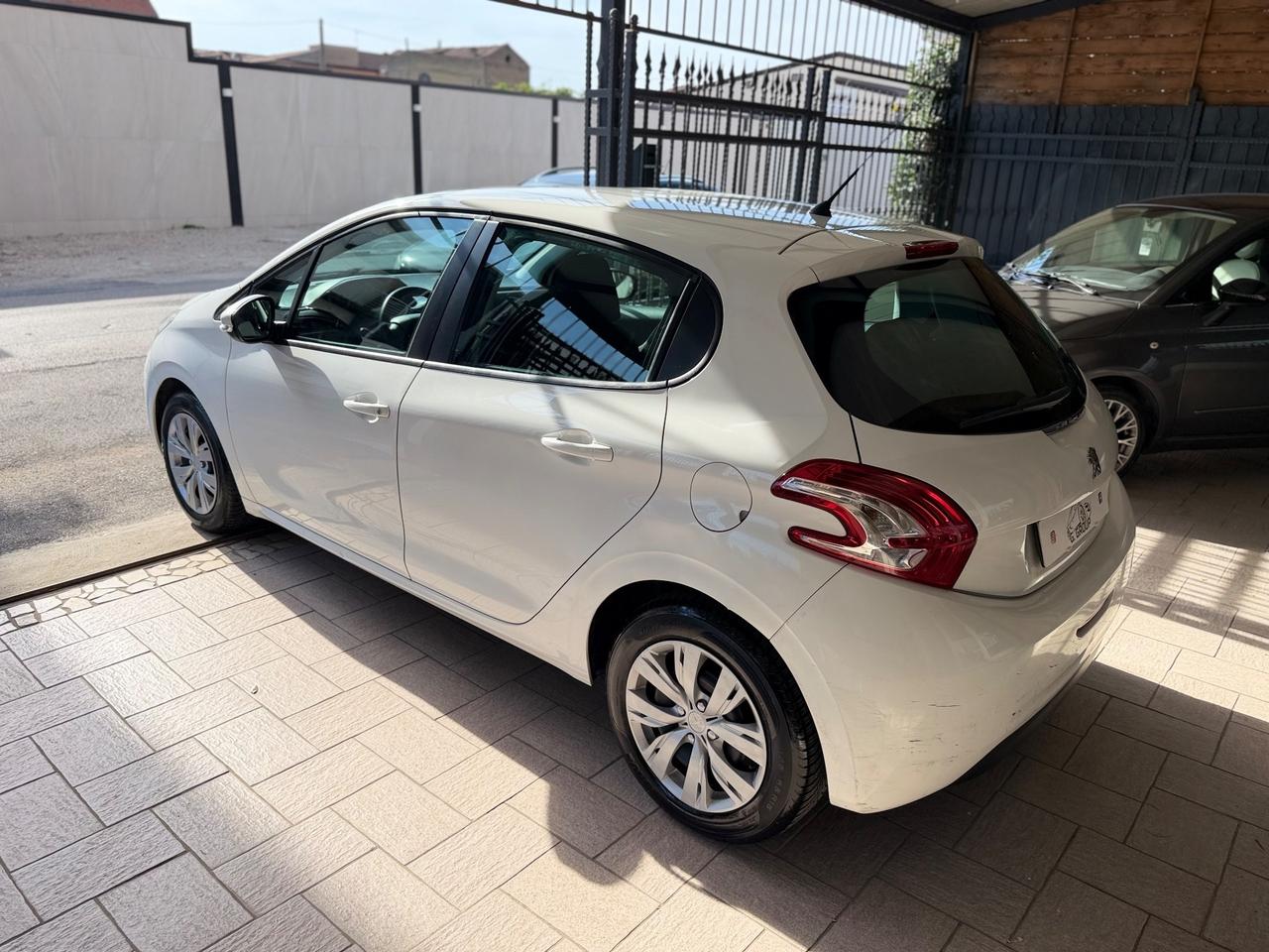 Peugeot 208 1.4 HDi 68 CV