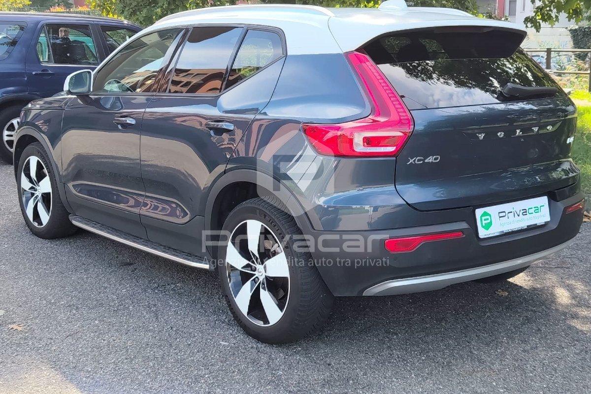 VOLVO XC40 B4 AWD Geartronic Momentum Pro