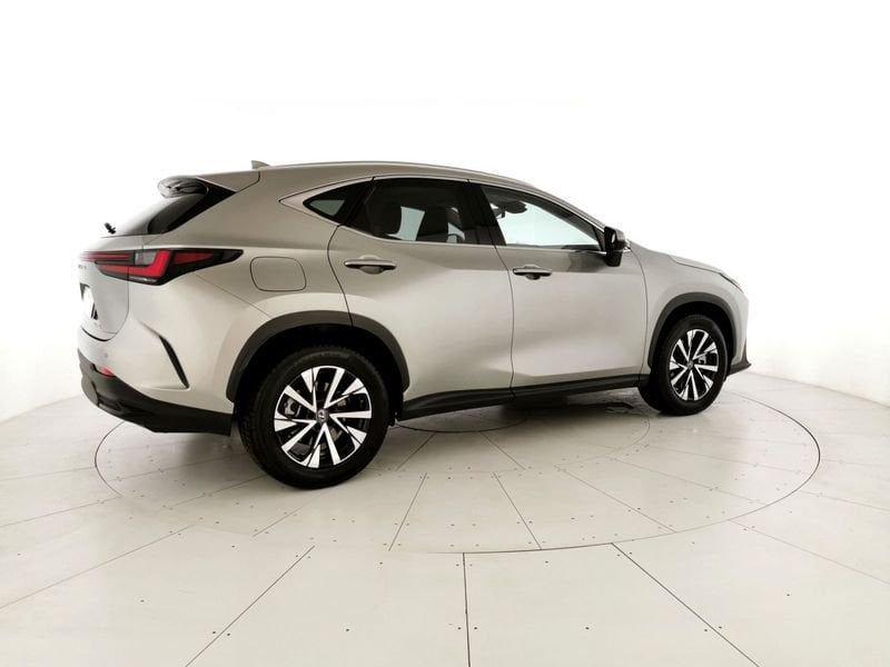 Lexus NX PLUG-IN 4WD PREM NG22