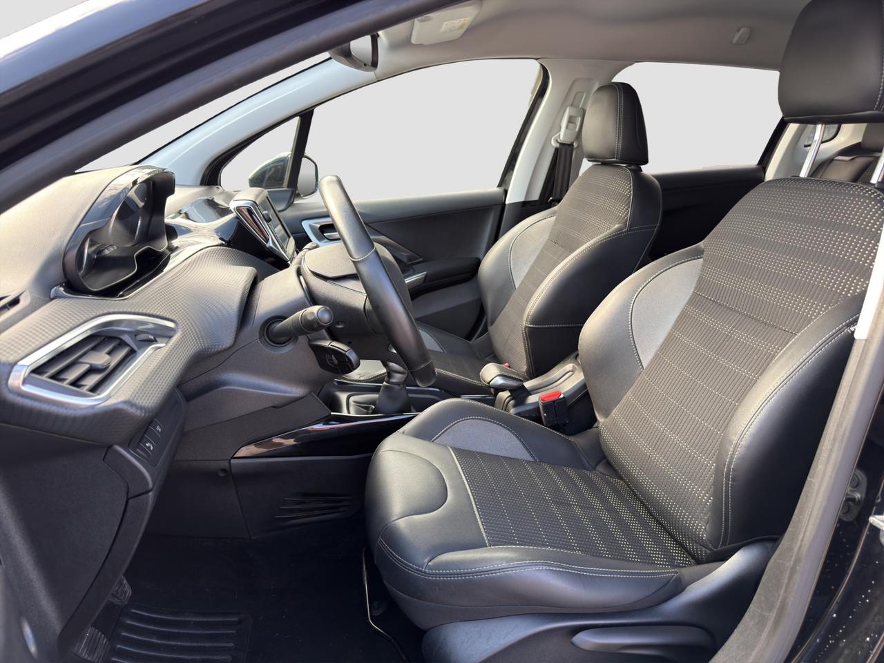 PEUGEOT 2008 PureTech 82 S&S Allure