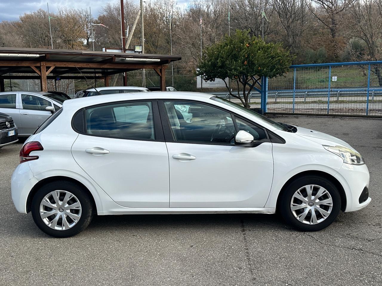 Peugeot 208 PureTech 82 5 porte Allure