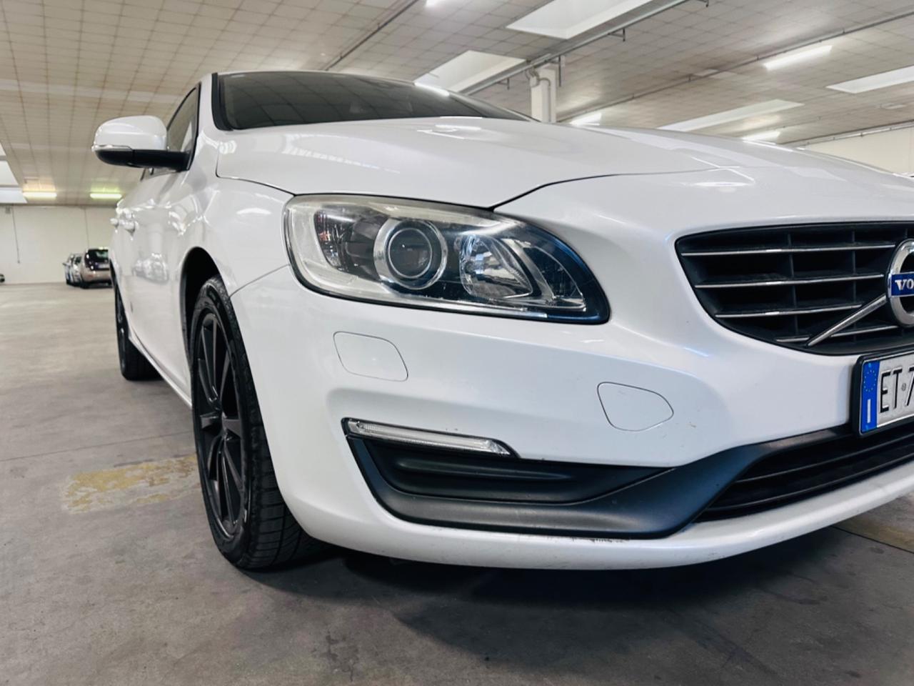 Volvo V60 D4 Momentum