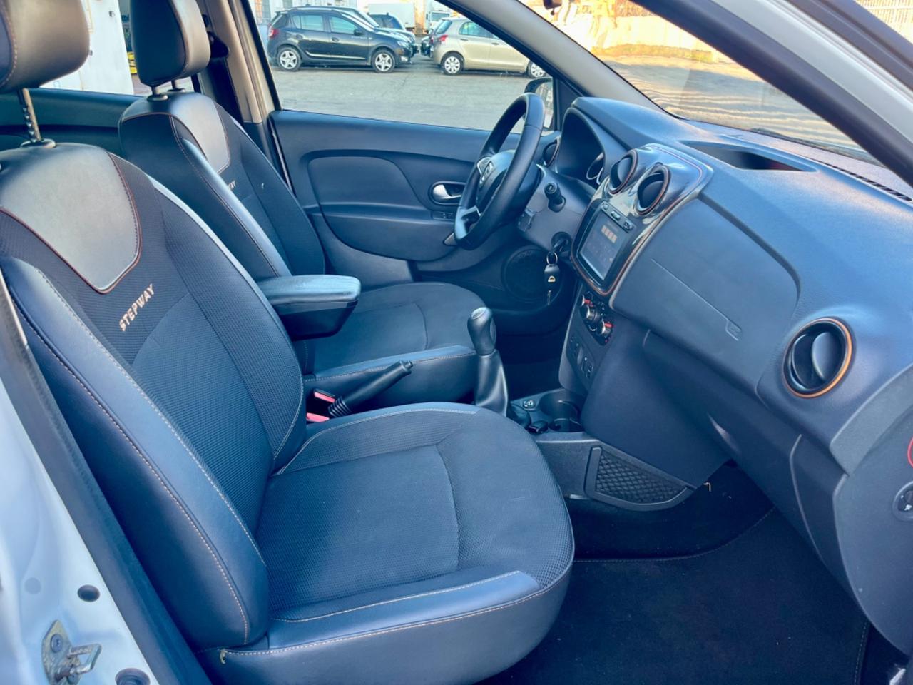 Dacia Sandero Stepway 0.9TurboGPL 2017 138.000km euro 6b perfetta