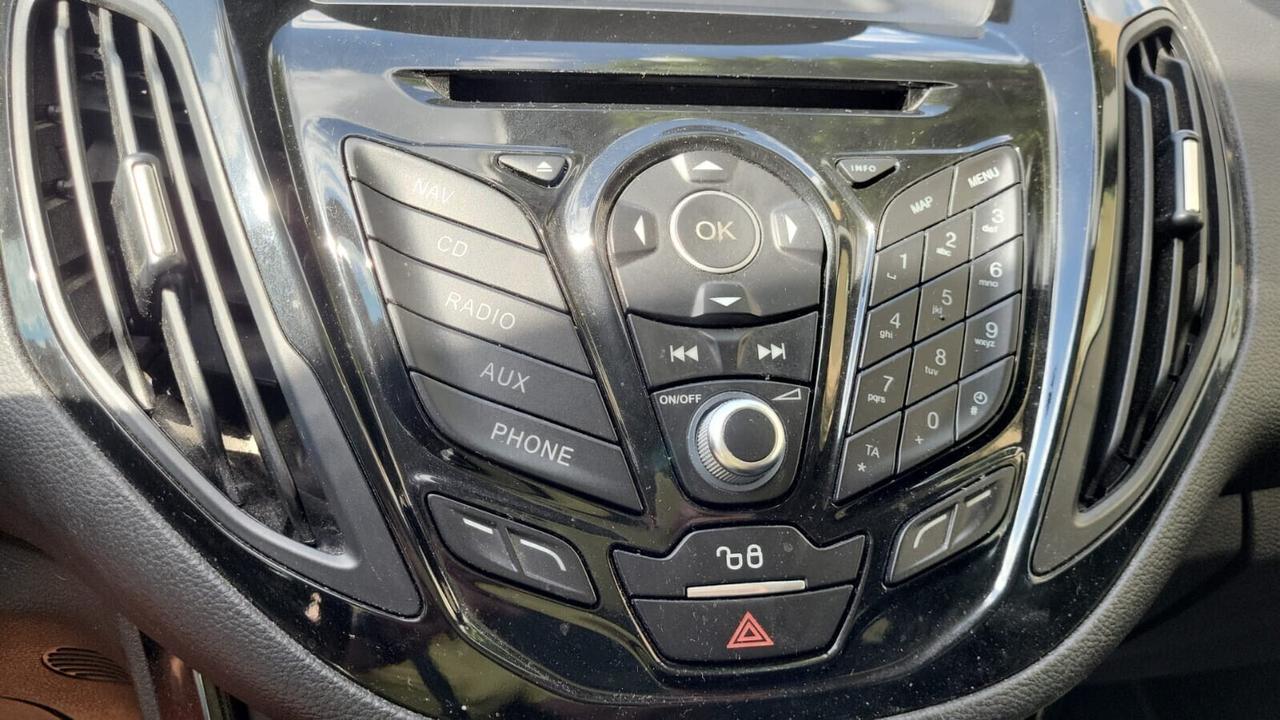 Ford B-Max 1.5 TDCi-EURO 6B-NAVI-PARK PILOT