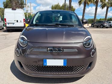 Fiat 500e Berlina 23,8 kWh Action
