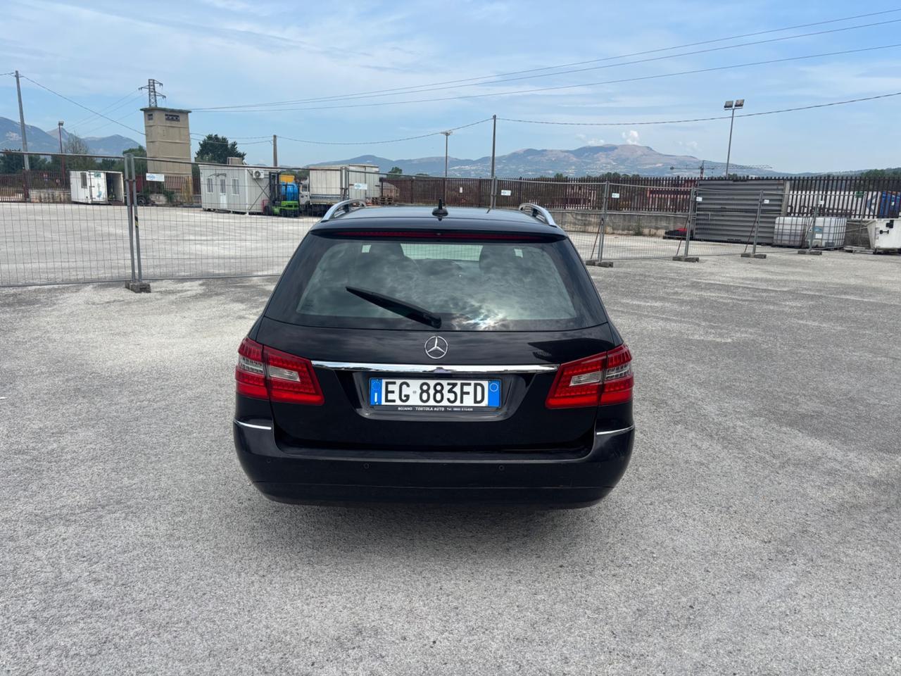 Mercedes-benz E 220 CDI BlueEFFICIENCY Avantgarde