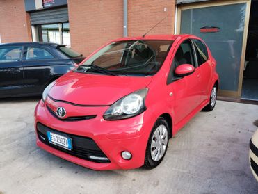 Toyota Aygo 1.0 12V VVT-i 5 porte Lounge Connect MMT