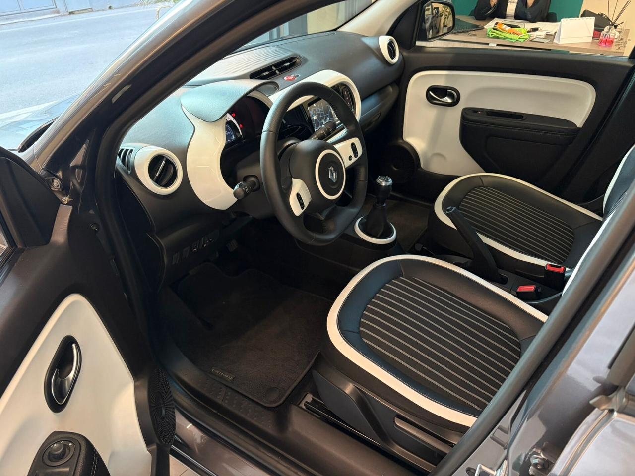 Renault Twingo SCe 65 CV Intens