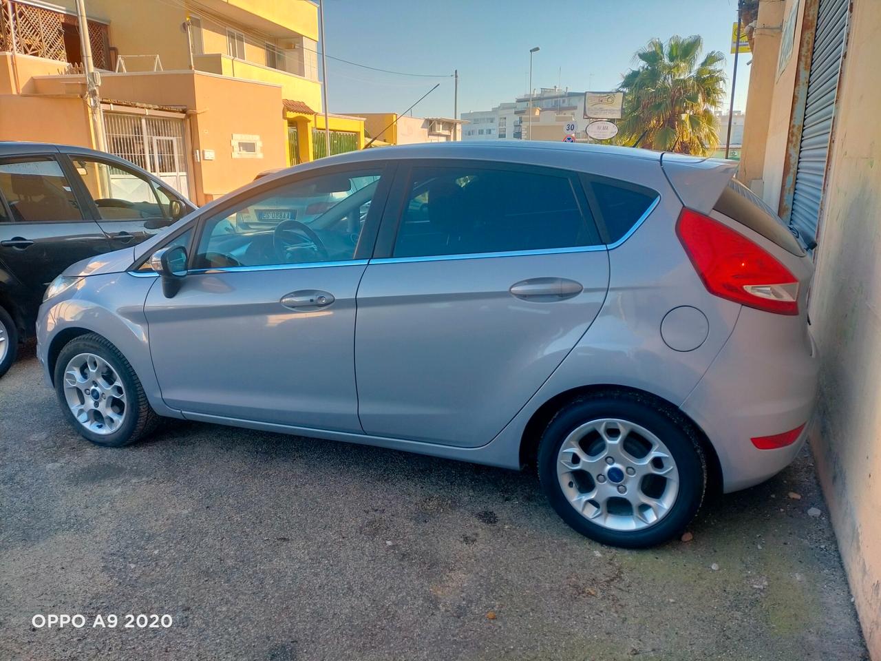 Ford Fiesta 1.4 TDCi 70CV 5 porte Titanium