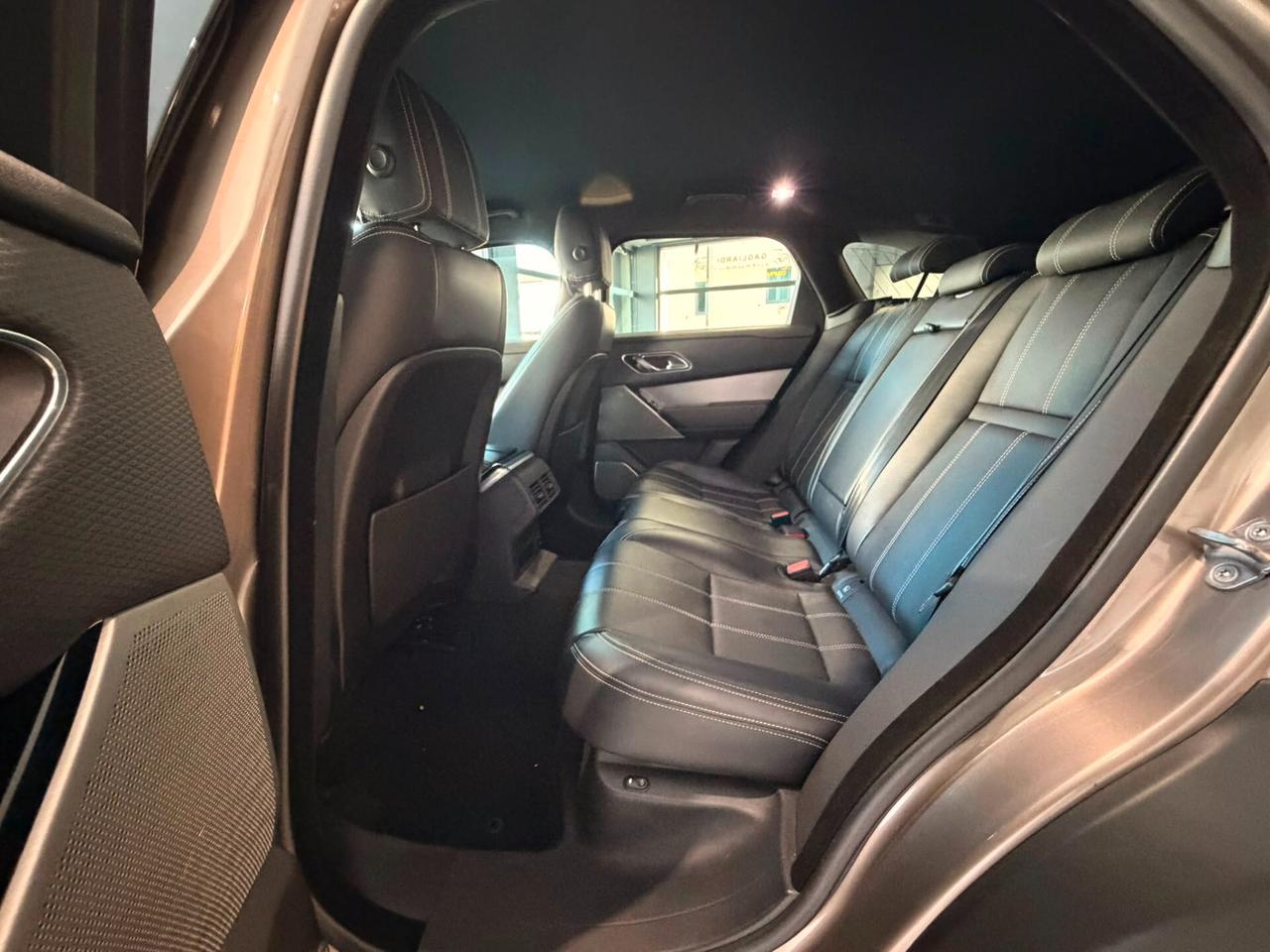 Land Rover Range Velar 2.0D I4 241 CV R-Dynamic HSE