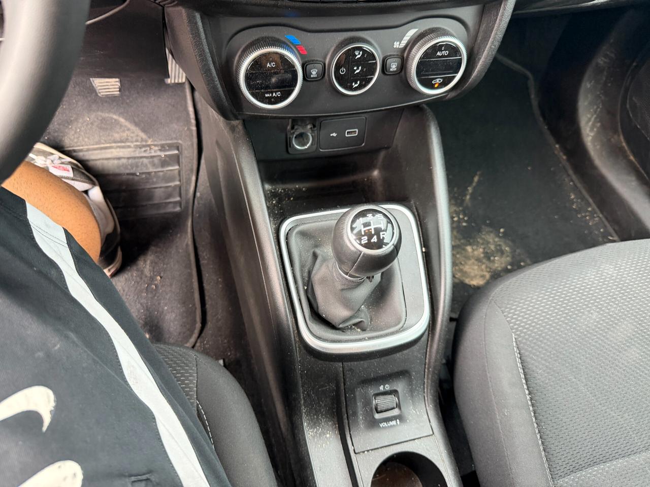 FIAT TIPO SW 2023 1.3 MJT 95 CV *AIRB OK