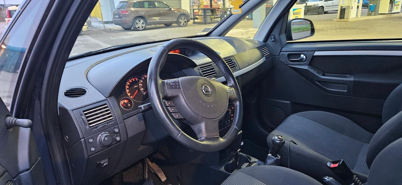 Opel Meriva 1.4 16V GPL-TECH Club
