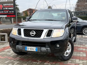 Nissan Navara 2.5 dCi 190CV 4 porte Double 4X4