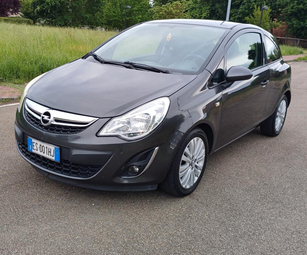Opel Corsa 1.2 85CV 3 porte GPL-TECH b-color