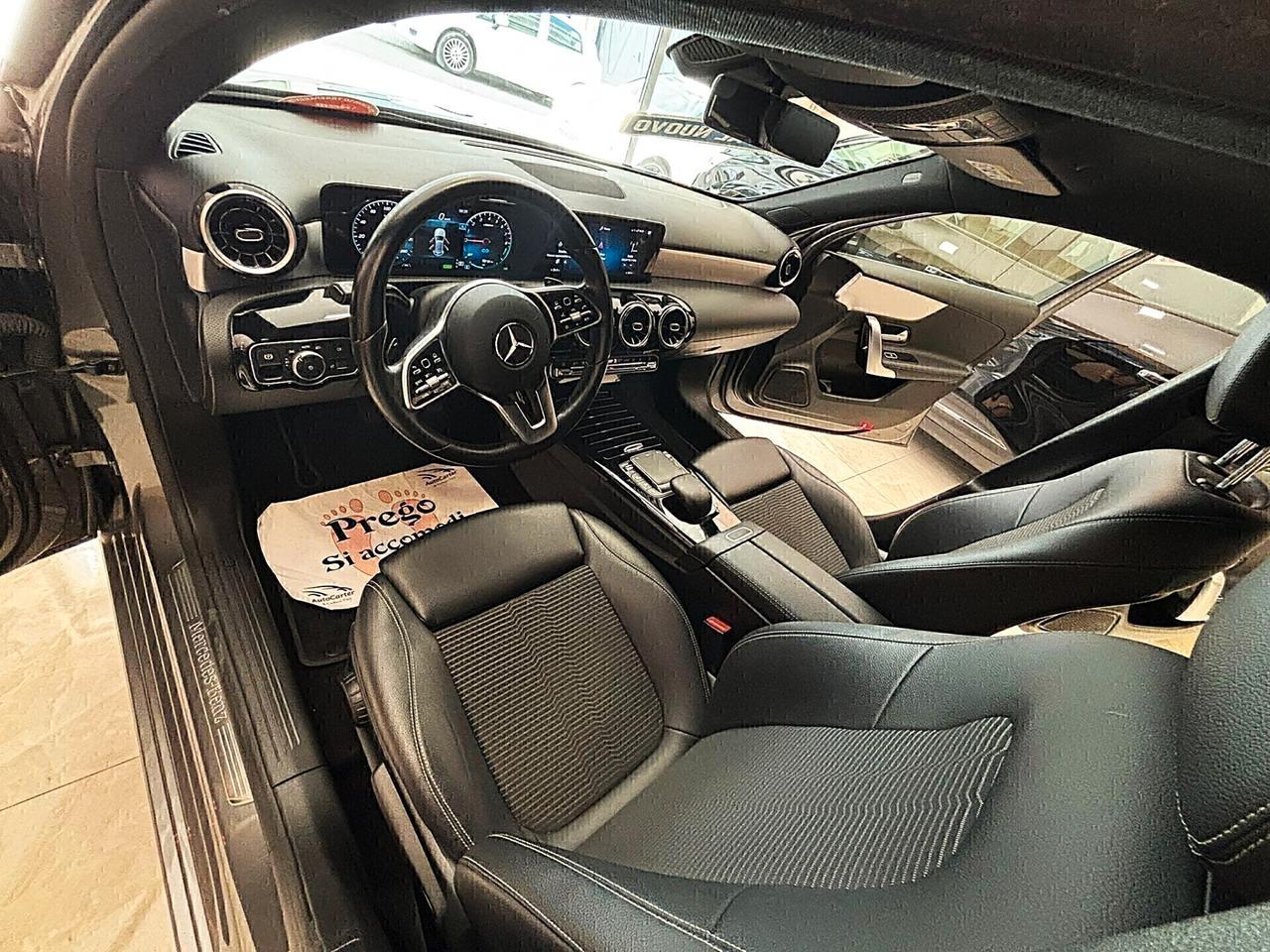 Mercedes A 250e Hybrid Plug-In **PERFETTO STATO**