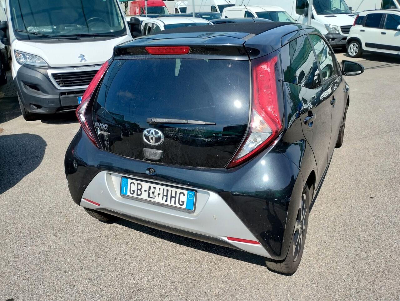 Toyota Aygo Connect 1.0 VVT-i 72 CV 5 porte x-wave MMT/ NEOPATENTATI