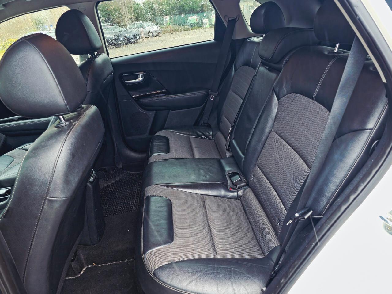 Kia Niro 1.6 GDi DCT HEV Energy 2019-E6 Automatico NEO