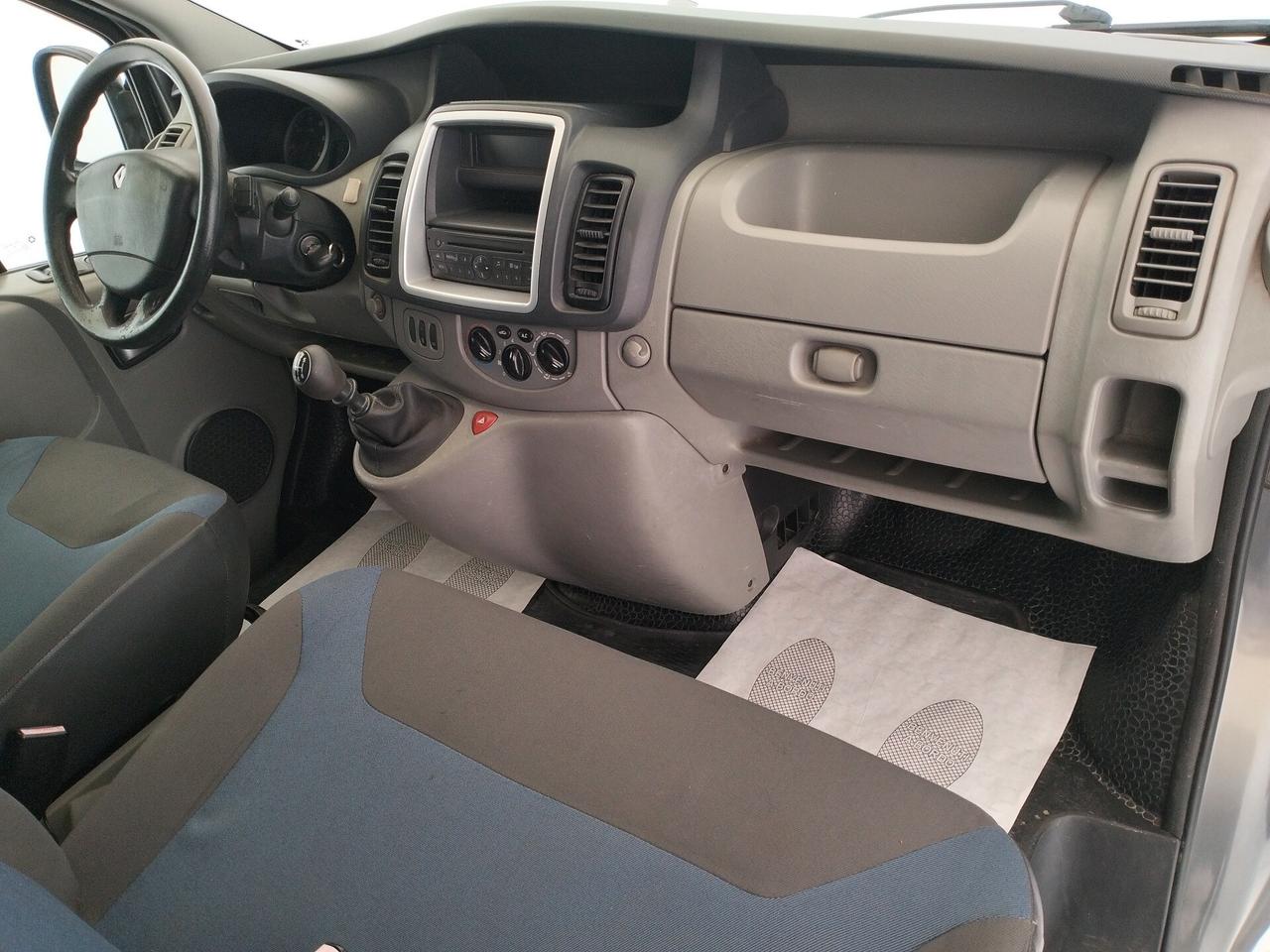 Renault Trafic 2.0 dCi 115cv Passenger - 9 POSTI