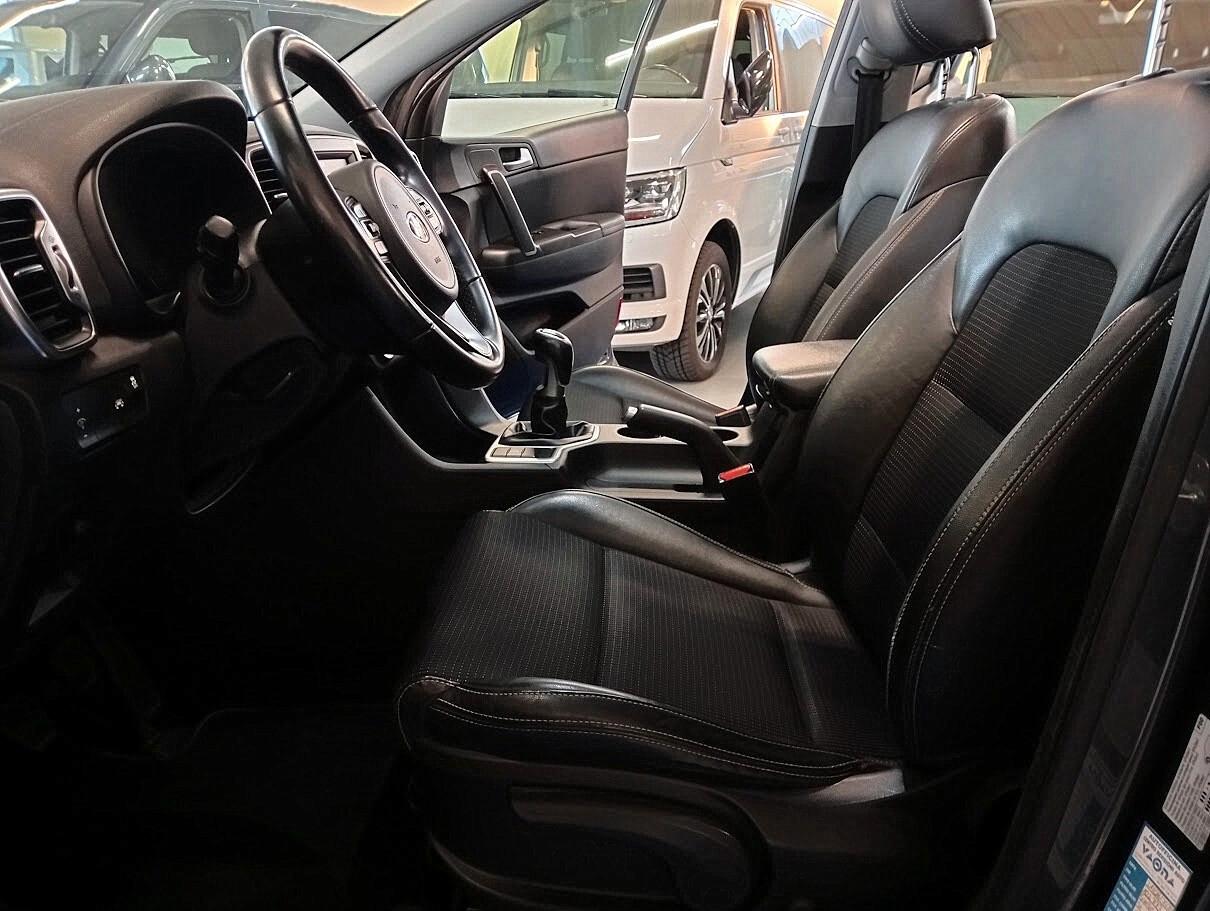 Kia Sportage 1.7 CRDI TETTO GANCIO CAMERA LED 19" BELLISSIMA