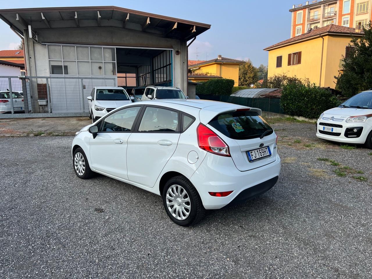 Ford Fiesta 1.4 5 porte Bz.- GPL Business*NEOPATENTATI